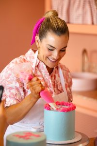 Alice Bennett, Miss Trixie Drinks Tea